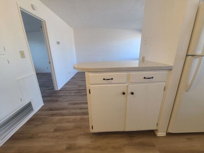 Building Photo - Charming 1 bedroom 1 bathroom