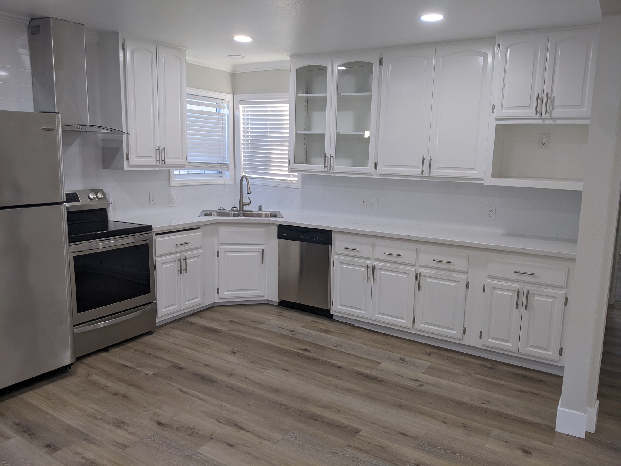 Building Photo - 3318 W 157th St