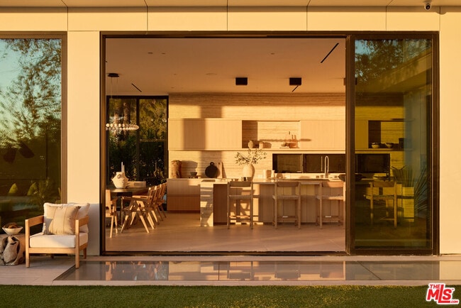 Building Photo - 1149 Linda Flora Dr