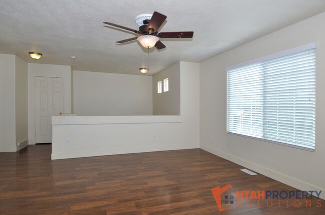 Building Photo - 4844 W Cold Springs Cir