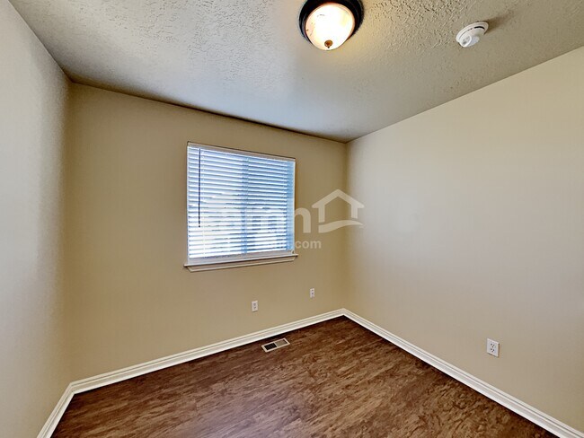 Building Photo - 5397 S 4200 W