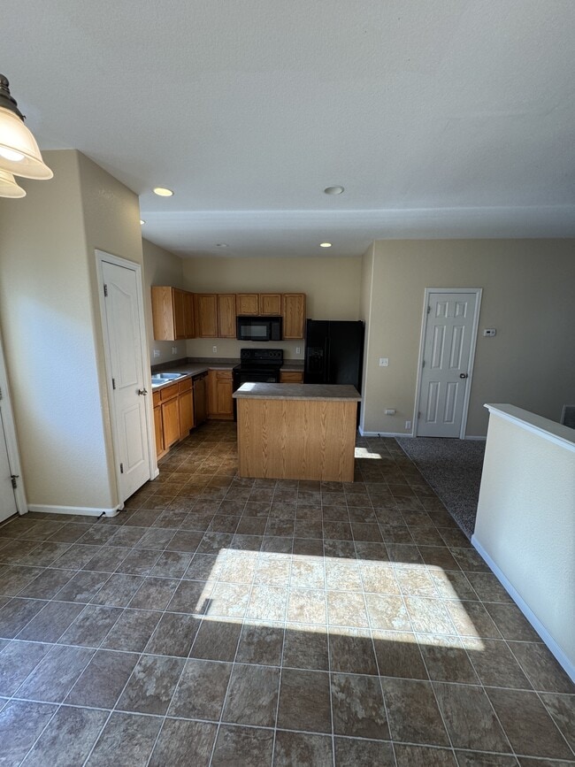 Building Photo - 2039 Creekridge Point