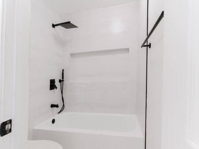 Building Photo - 1606 Willow Way