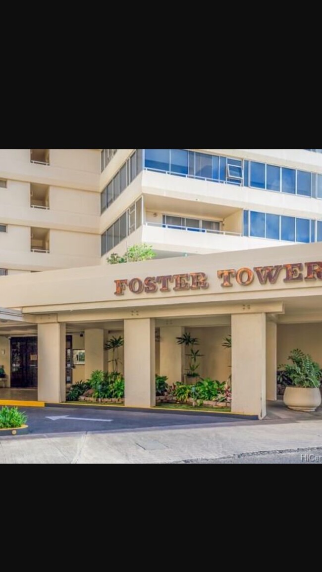 Waikiki Foster Tower - 2500 Kalakaua Ave