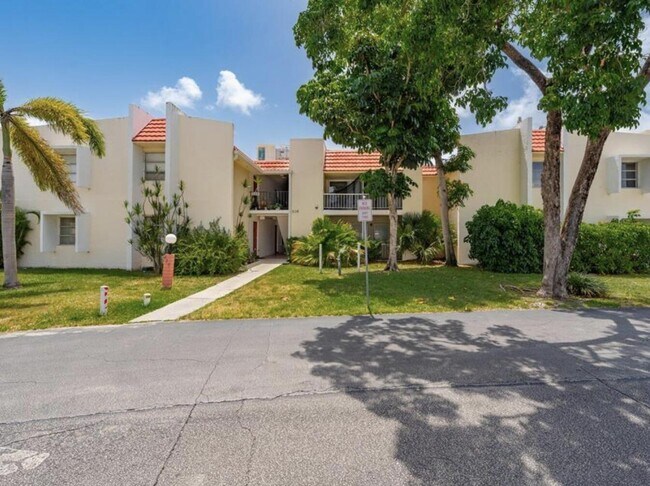 Building Photo - 632 NW 13th St