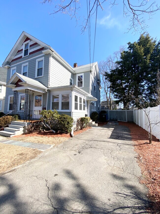 Building Photo - 9 Woodland St