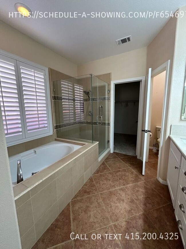 Building Photo - 30934 Crystalaire Dr