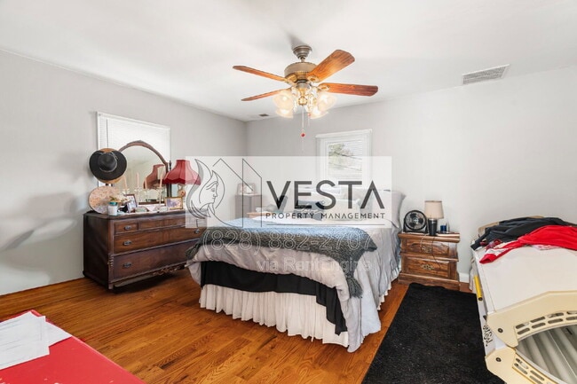 Building Photo - 241 N Main St