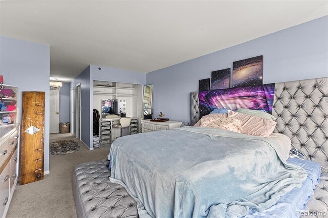 Building Photo - 5000 Town Center Dr