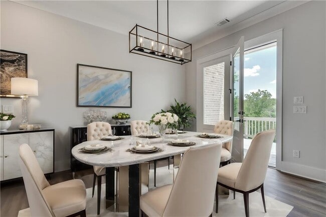 Building Photo - 435 Maplewood Dr