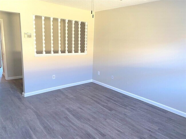 Building Photo - 6620 Westwick Dr