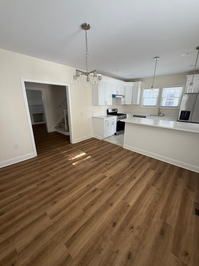 Building Photo - 1767 Hamilton Ave