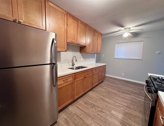 Building Photo - 01632