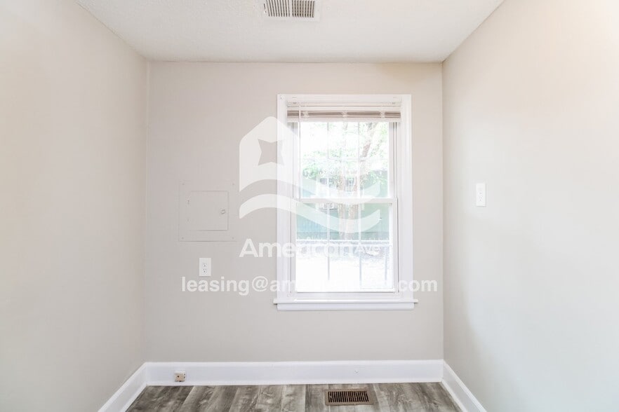 Building Photo - 1541 Beckham St