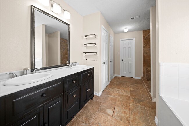 Building Photo - 16307 Split Willow Dr