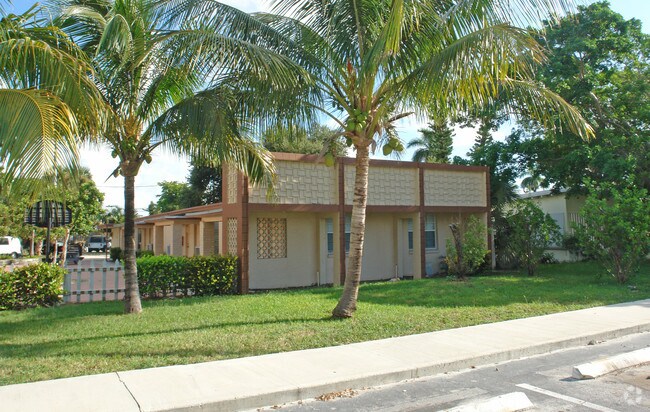 Building Photo - Loch Haven