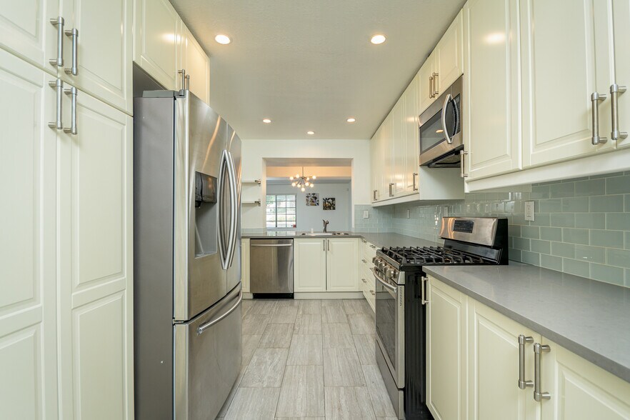 Building Photo - 231 Bethany Rd