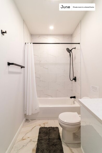 Building Photo - Room in Shared 3 bed/2 bath home