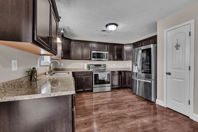 Building Photo - 1289 Morstead Dr