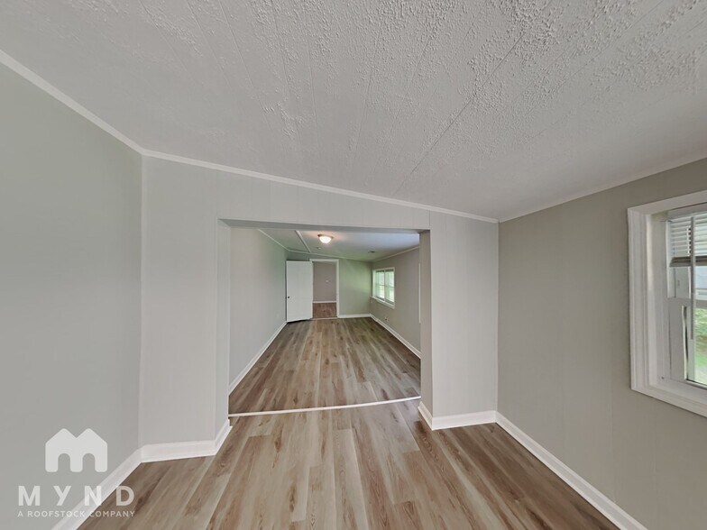 Building Photo - 5520 Kool Springs Dr