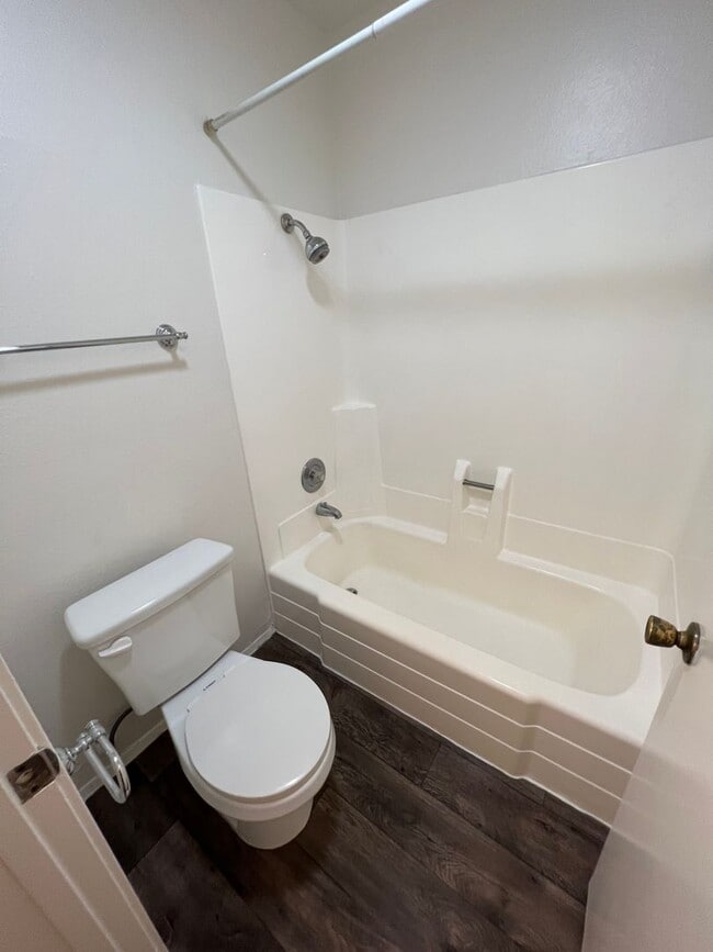 Building Photo - 8081 Hillandale Dr