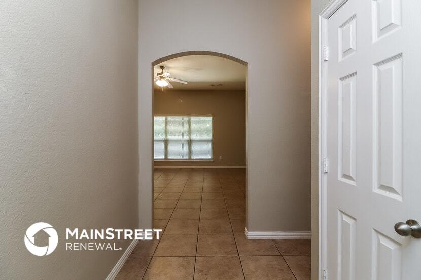 Building Photo - 247 Edison Ln