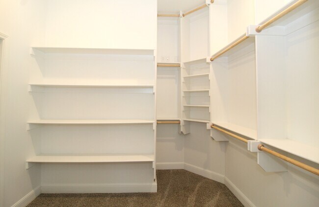 Building Photo - 1500 Ari Ave