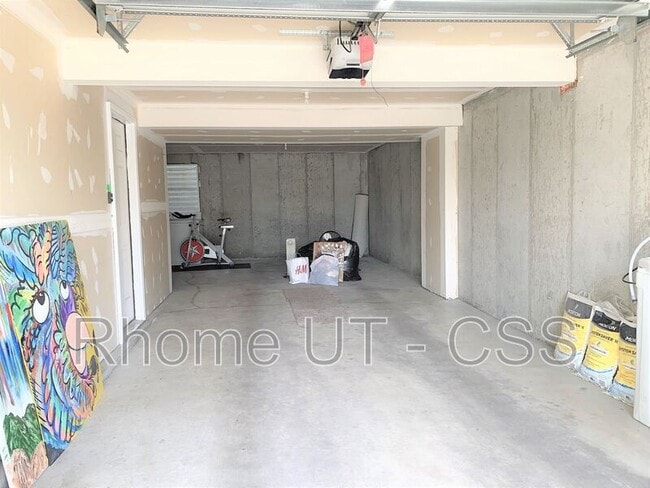 Building Photo - 9639 S Villa Springs Cove