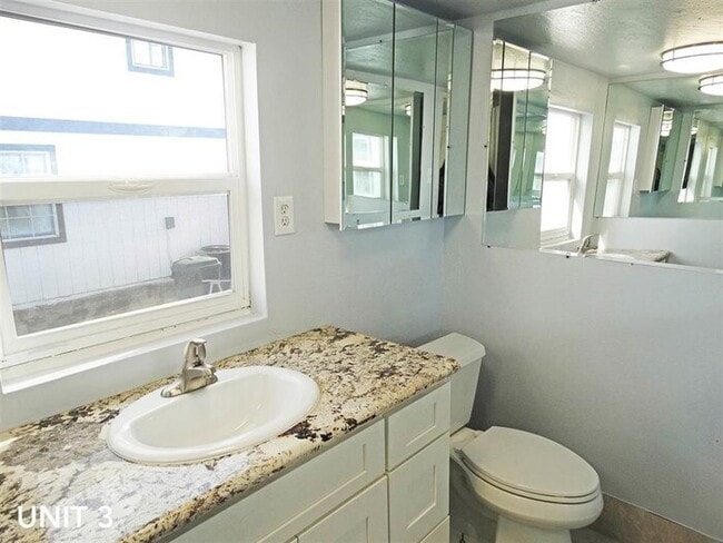 Building Photo - Charming 1 bedroom 1 Bath , low-maintenance, and perfectly located — this home offers the privacy...