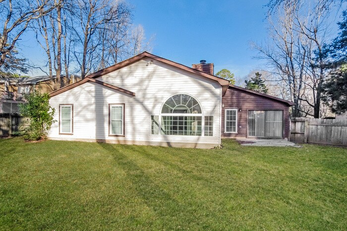 Building Photo - 6701 Woodthrush Dr