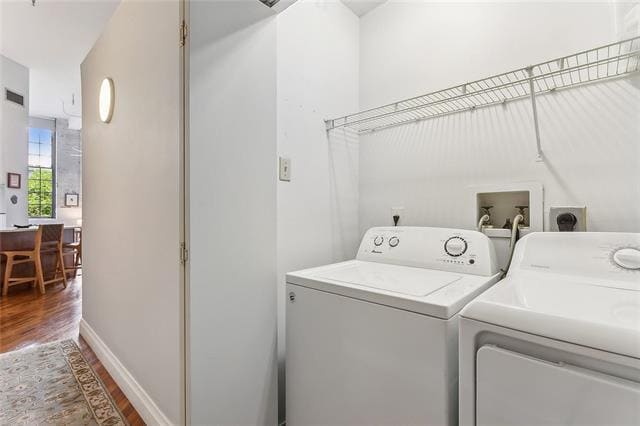 Building Photo - 920 Poeyfarre St