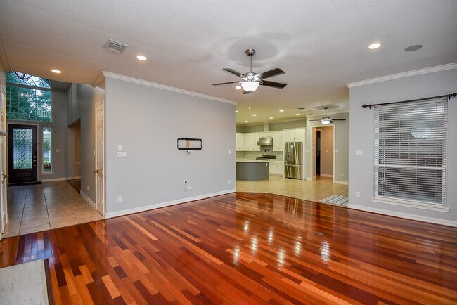 Building Photo - 7902 Silent Forest Dr