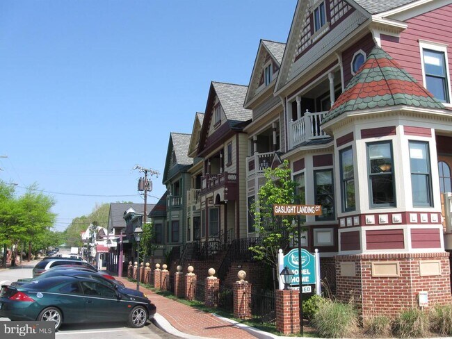 Building Photo - 485 Harbor Side St