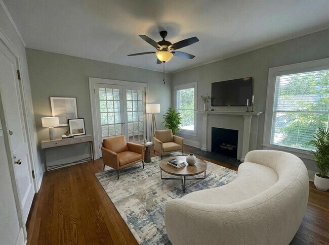 Building Photo - 2114 W Dekle Ave