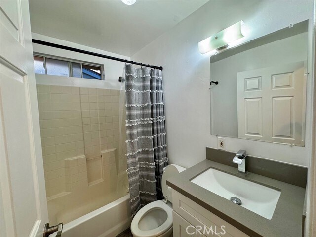 Building Photo - 12714 Vanowen St