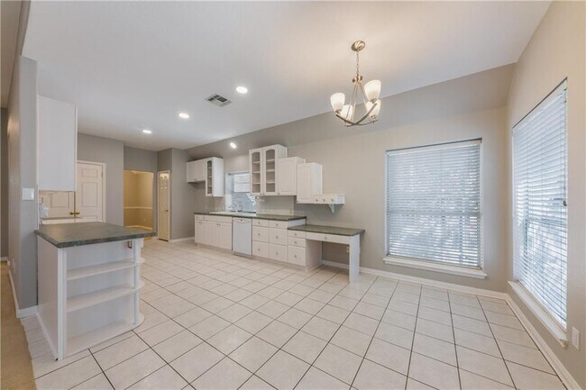 Building Photo - 15831 W Dorman Dr