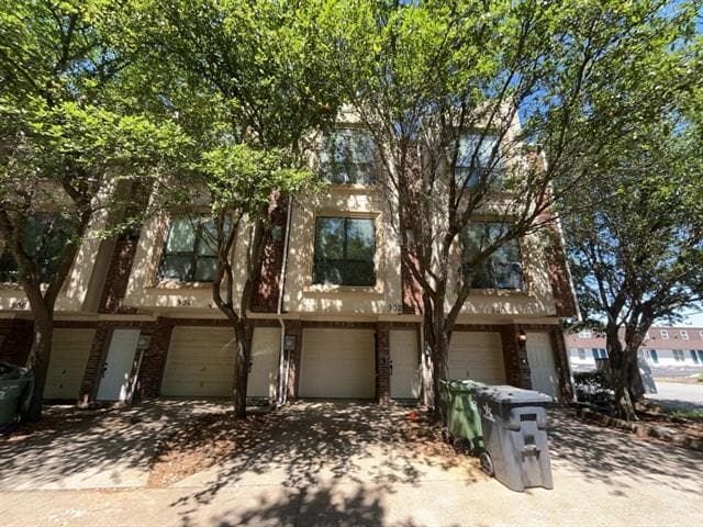 Building Photo - 902 E Glenn Crossett St