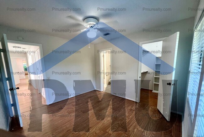 Building Photo - AVAILABLE NOW!!! Stunning 4-Bed, 3-Bath Ho...