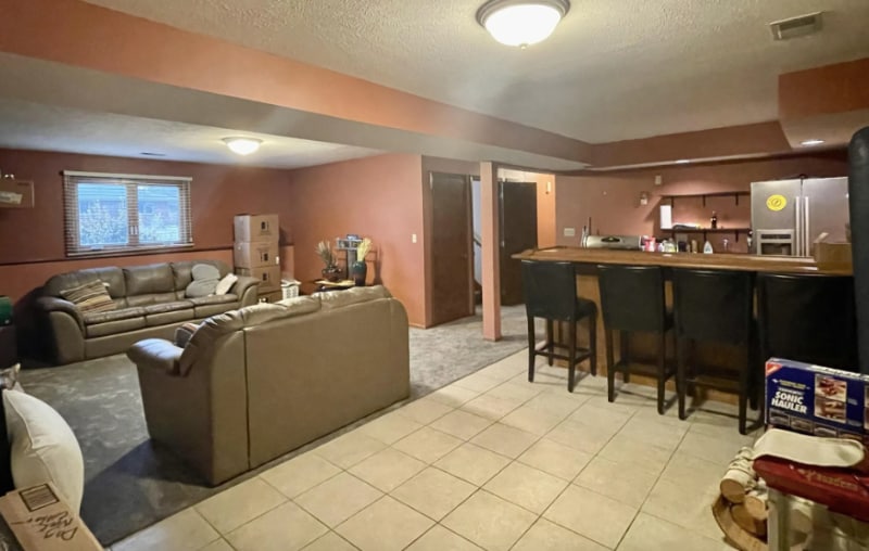 Building Photo - 5910 Thatcher Dr