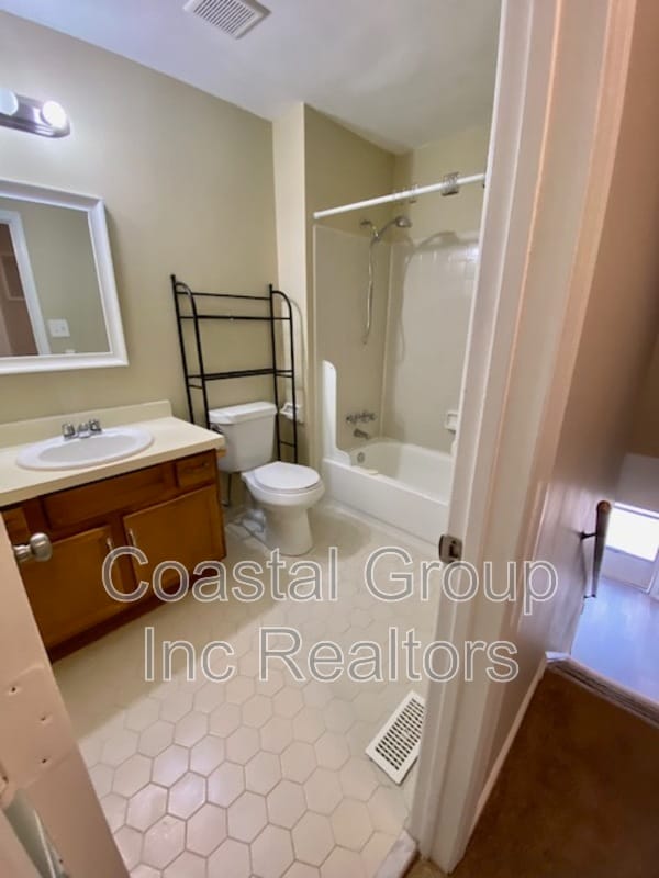 Building Photo - 3540 Sir Wilfred Pl