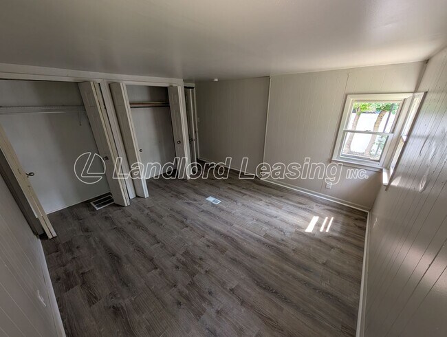 Building Photo - Beautifully Updated Amherst Rental with Large Living Spaces