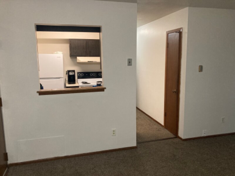 Building Photo - 10628 W Bobolink Ave