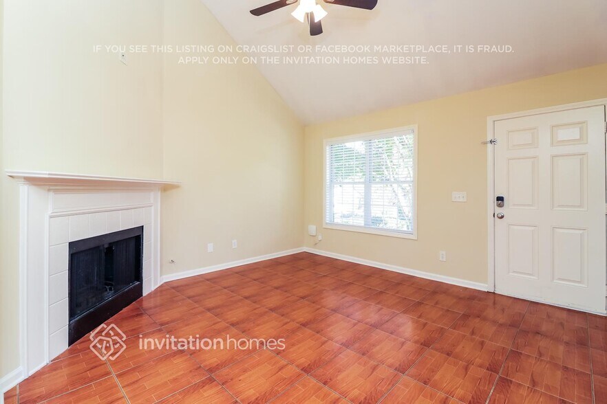 Building Photo - 145 Stoneforest Dr