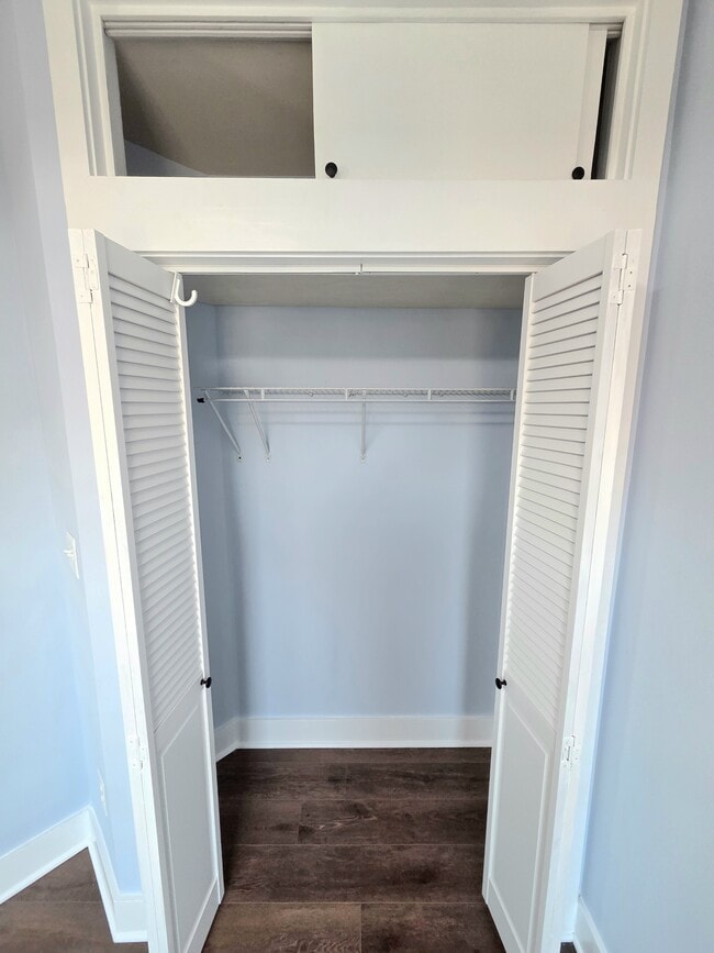 Building Photo - 820 Fern Pl NW