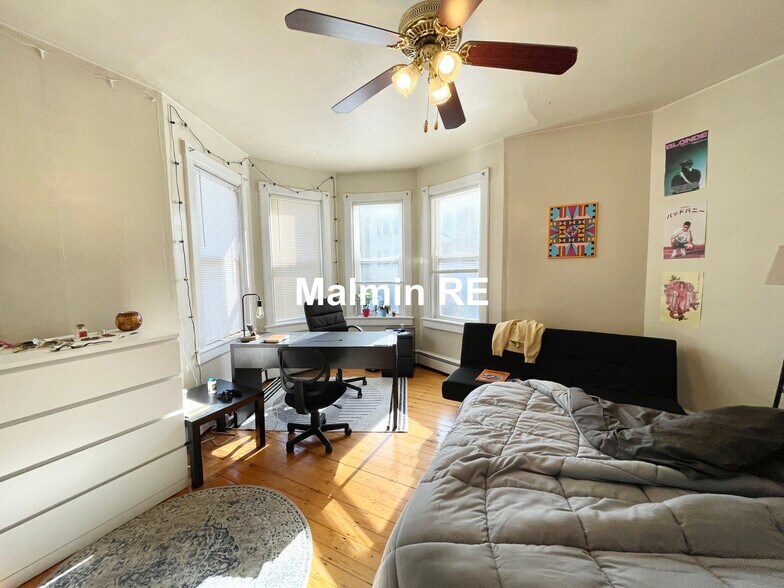 Building Photo - 19 Sachem St