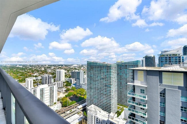 Building Photo - 1300 S Miami Ave