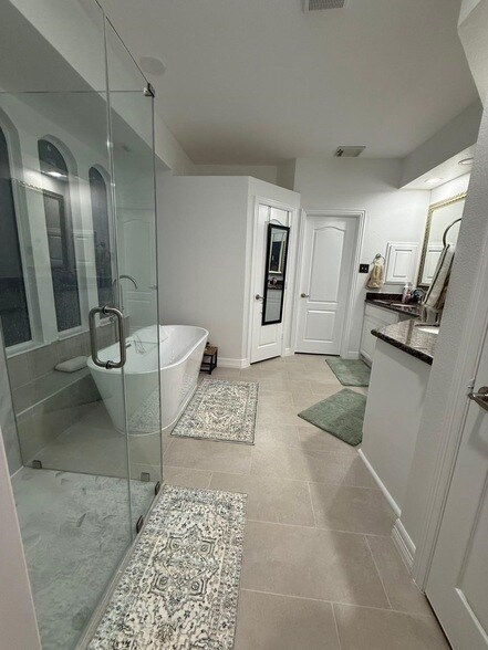 Building Photo - 5615 Ashford Ridge Ln