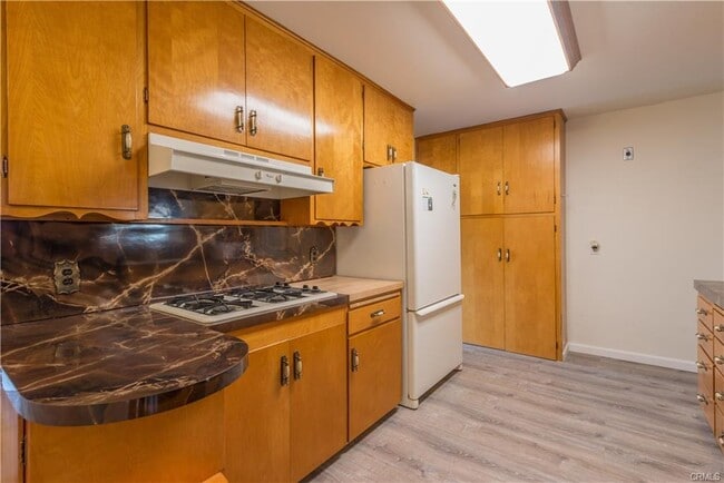 Building Photo - 1437 Smith St