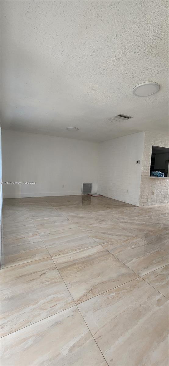Building Photo - 7251 Grandview Blvd