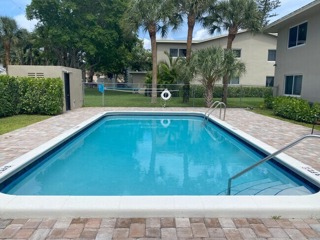 Building Photo - 255 SW 7th St